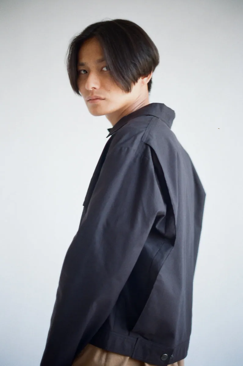 09 / Cropped Blouson