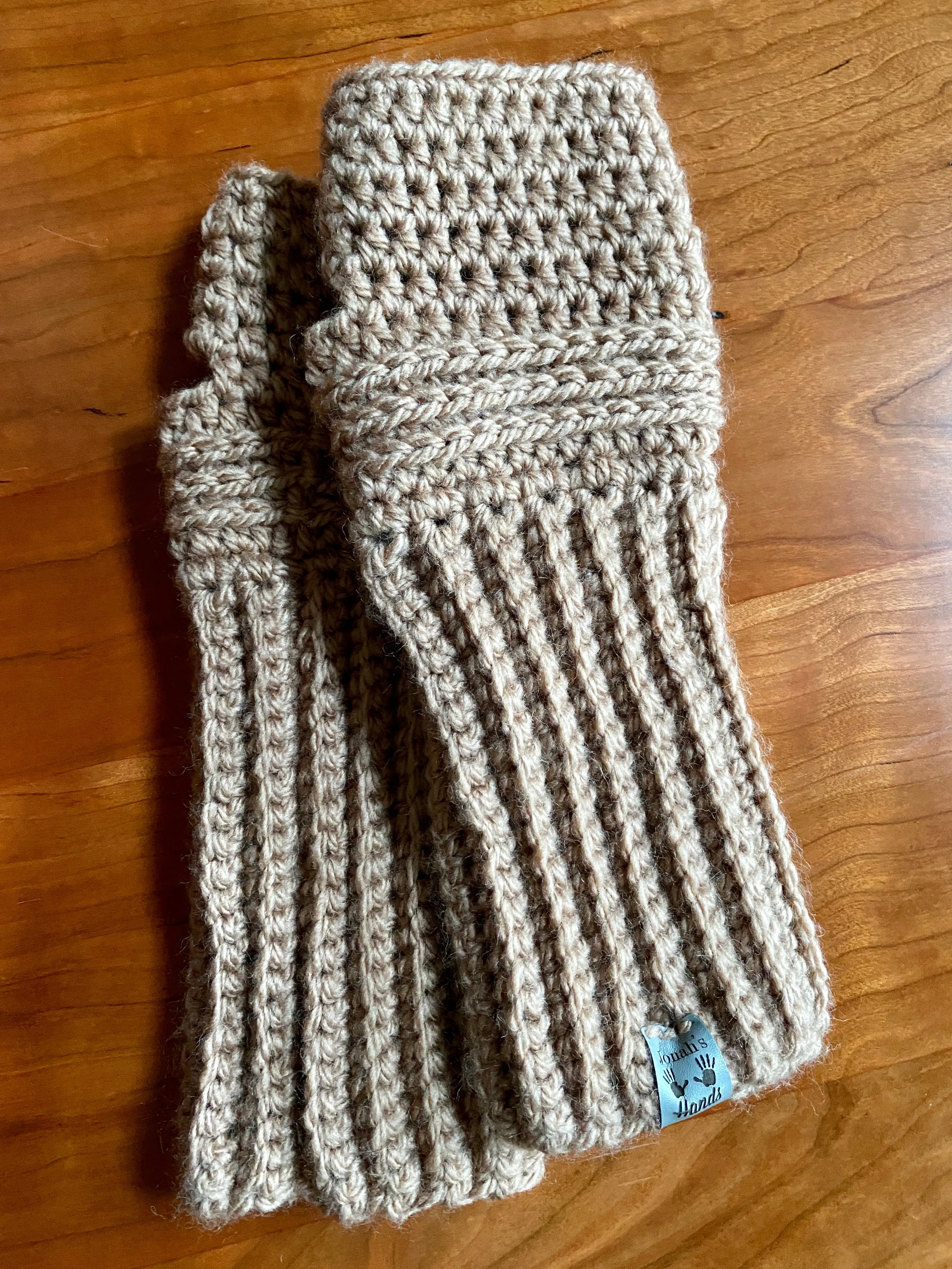 Handmade fingerless gloves made with Wool