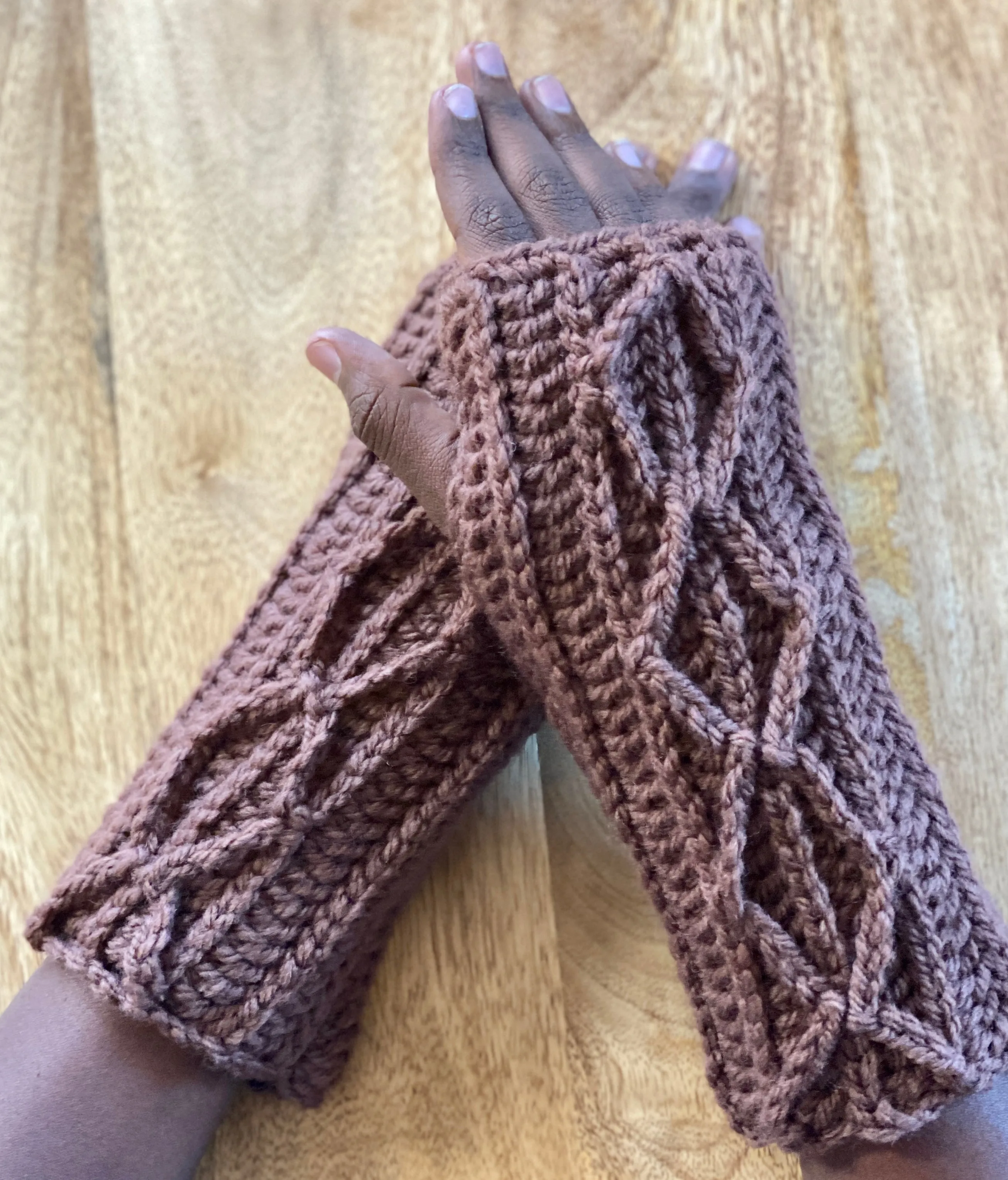 Handmade fingerless gloves made with Wool