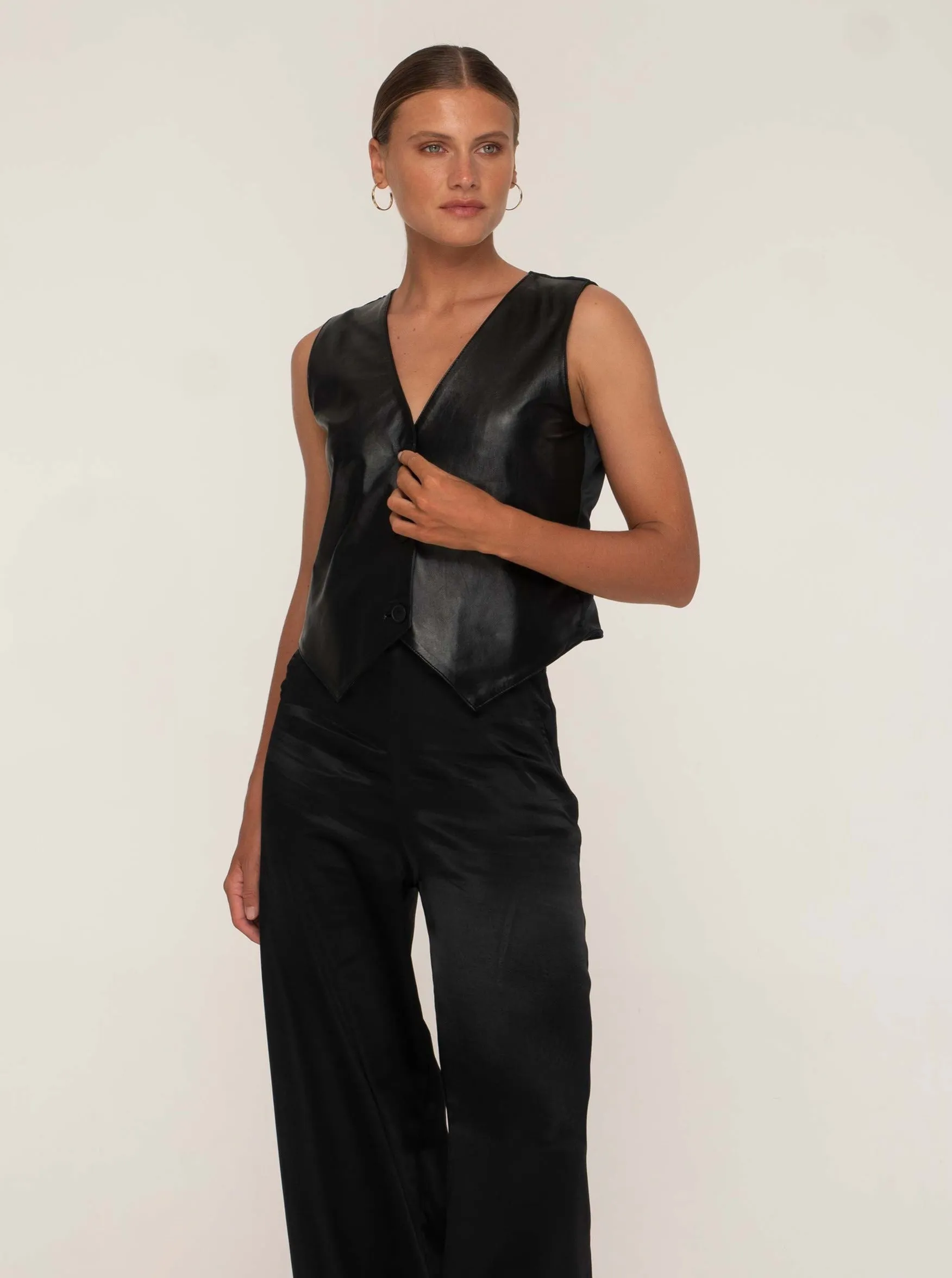 JOLIE LEATHER VEST - BLACK