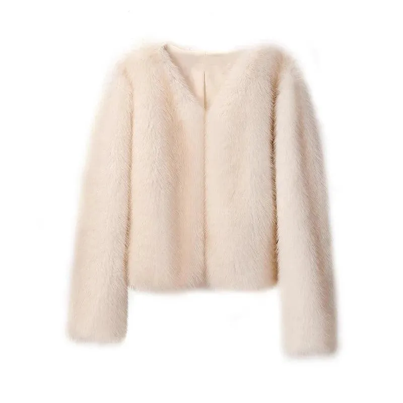 Stay Chic & Cozy: Luxurious Gradient Faux Fur Jacket